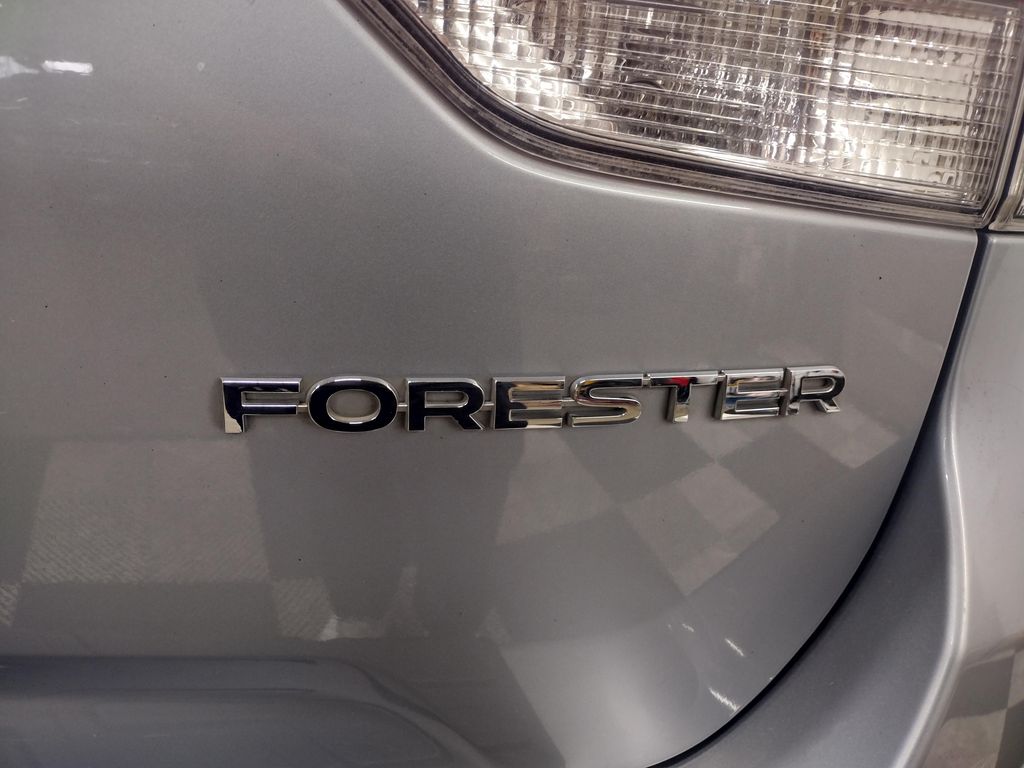 2020 Subaru Forester Limited photo 12