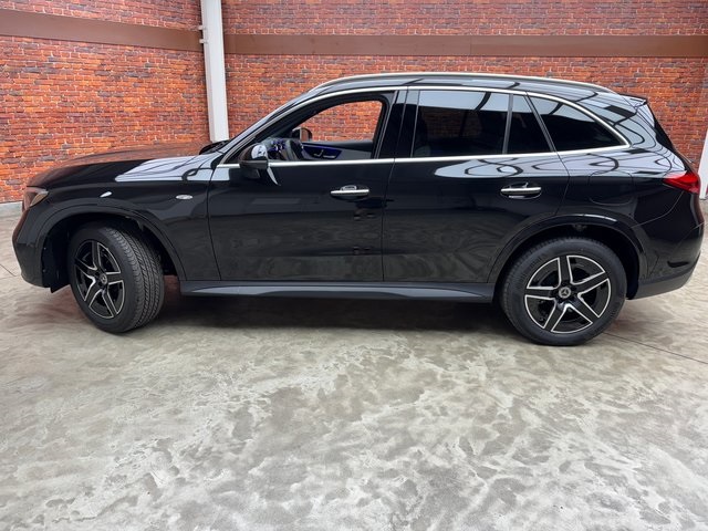2025 Mercedes Benz GLC 350e 4MATIC photo 2