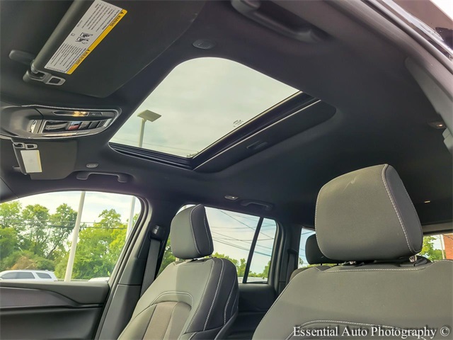 2024 JEEP GRAND CHEROKEE - Image 10