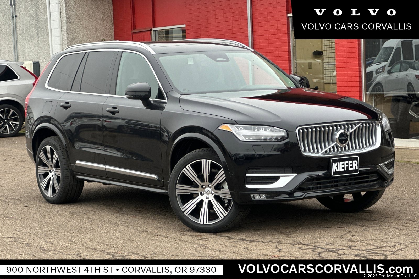 2025 Volvo XC90 Plus's photo