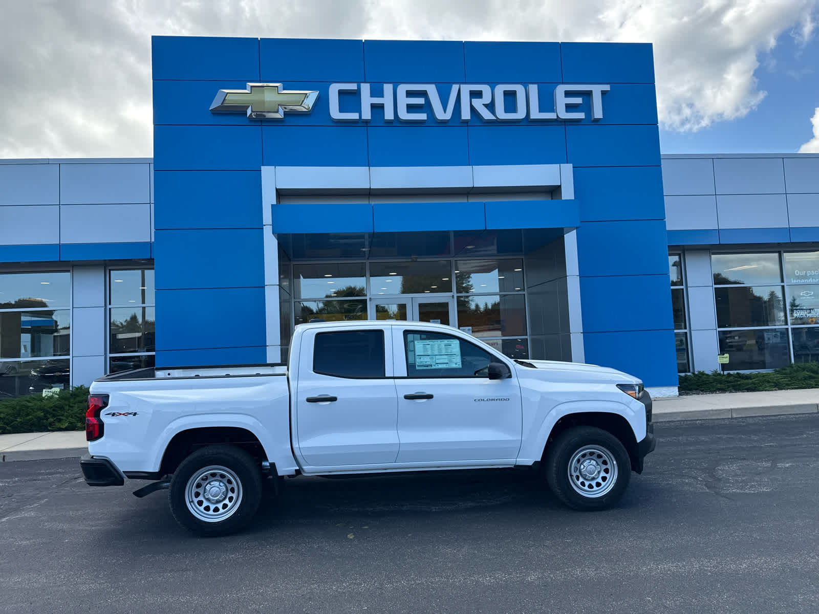 2026 Chevrolet Colorado Work Truck photo 13