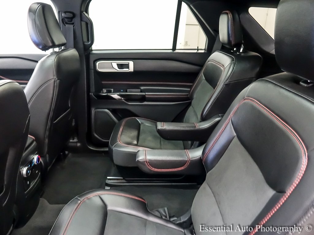 2023 Ford Explorer ST-Line photo 13