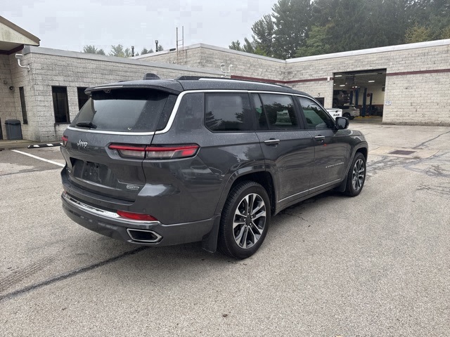 2021 Jeep Grand Cherokee Overland photo 2