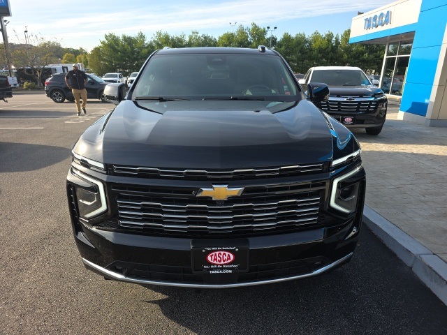 2025 Chevrolet Tahoe High Country photo 2
