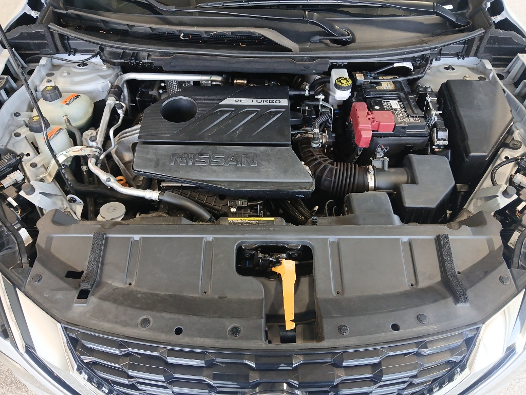 2023 Nissan Rogue SV photo 16