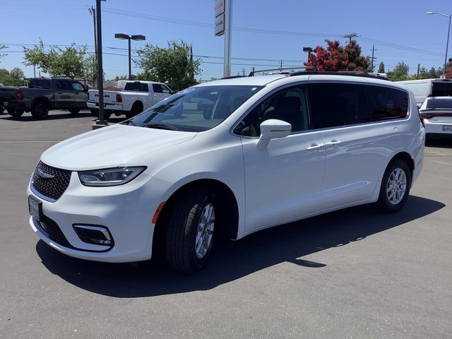 2022 Chrysler Pacifica Touring L photo 5