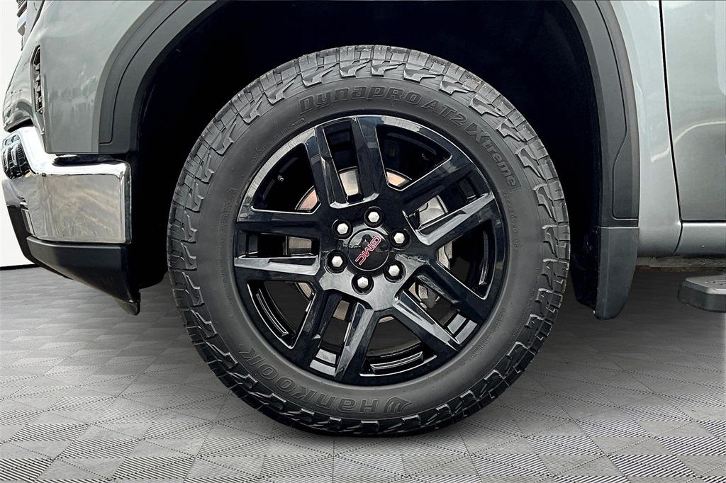 Image 9 of Pre-Owned 2023 GMC Sierra 1500 SLT