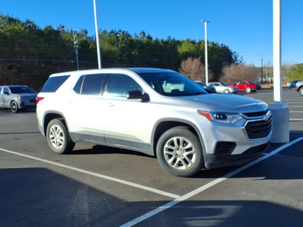 2021 Chevrolet Traverse LS's photo