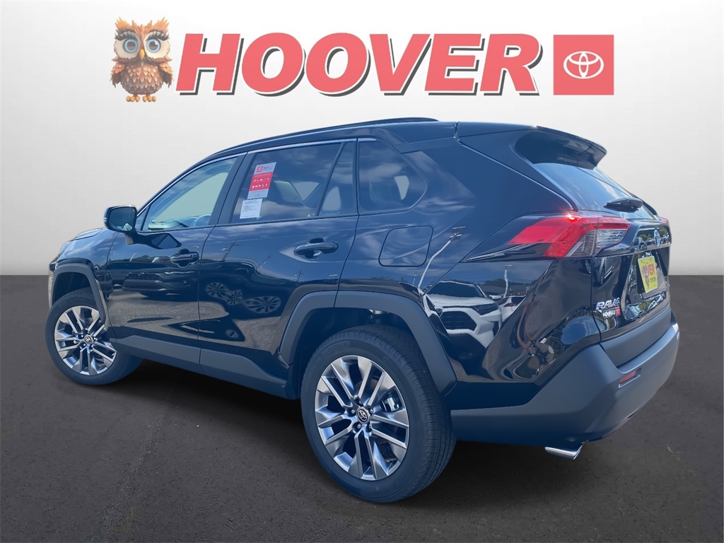 2025 Toyota RAV4 XLE Premium photo 3