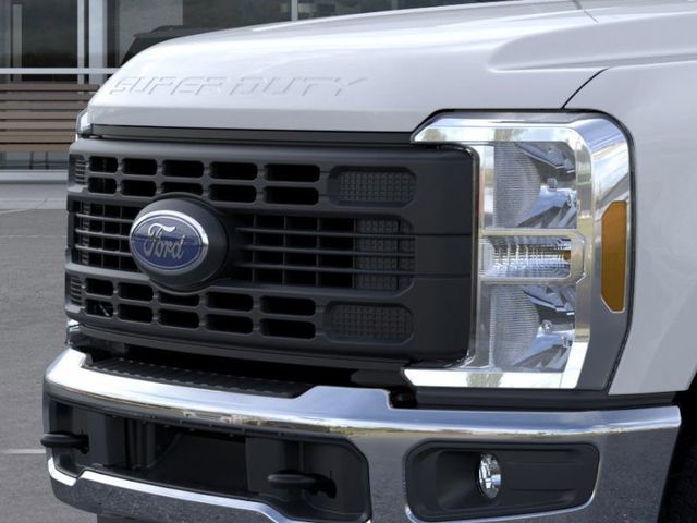2025 Ford F-350 XL photo 16