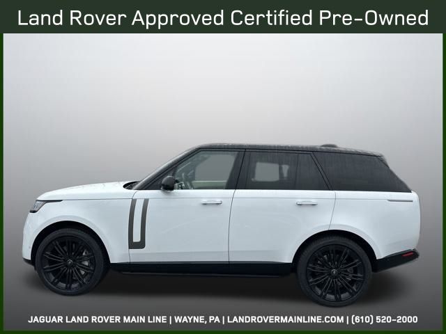 2023 Land Rover Range Rover SE photo 2