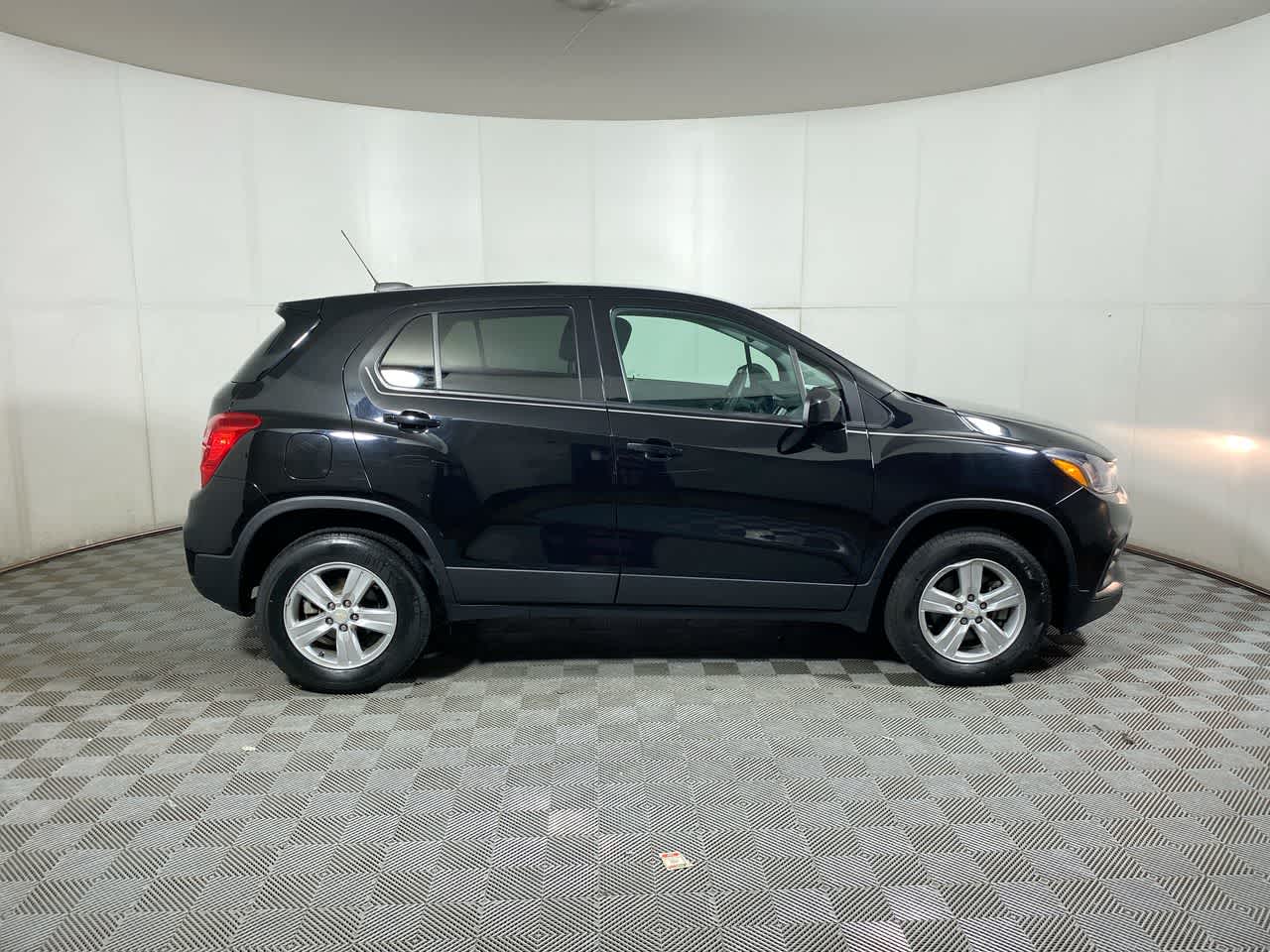2021 Chevrolet Trax LS photo 9