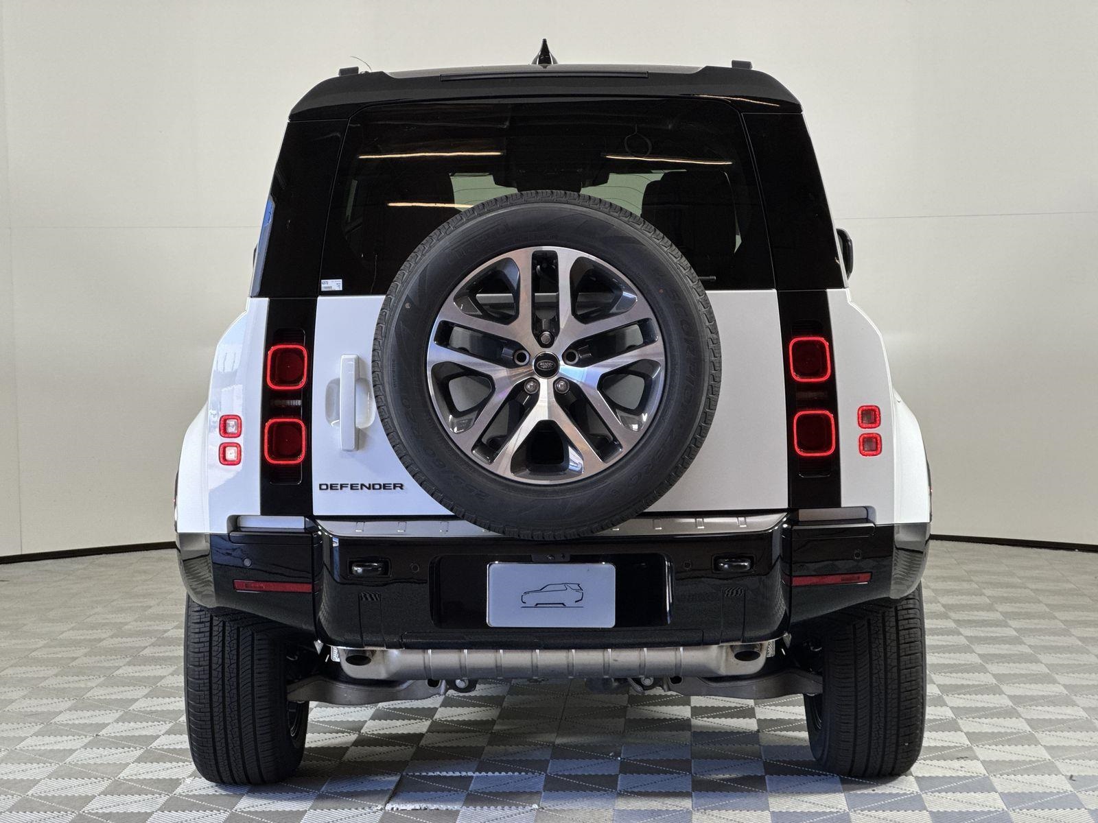 2025 Land Rover Defender 110 X-Dynamic SE photo 4