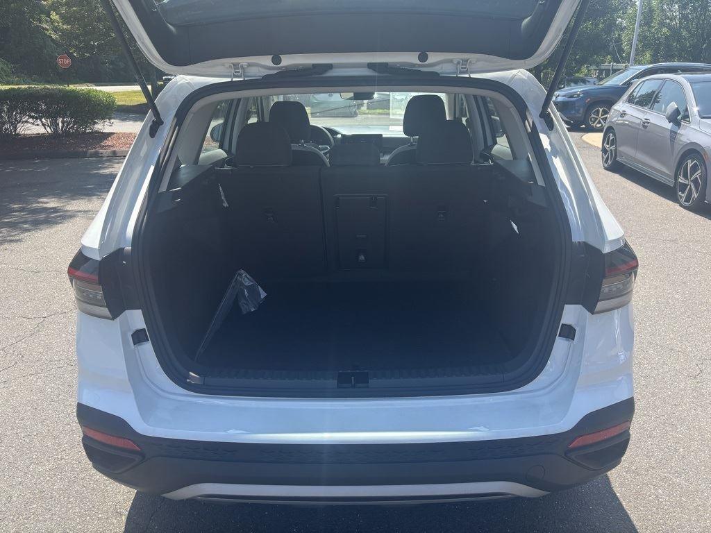 2025 Volkswagen Taos S photo 12