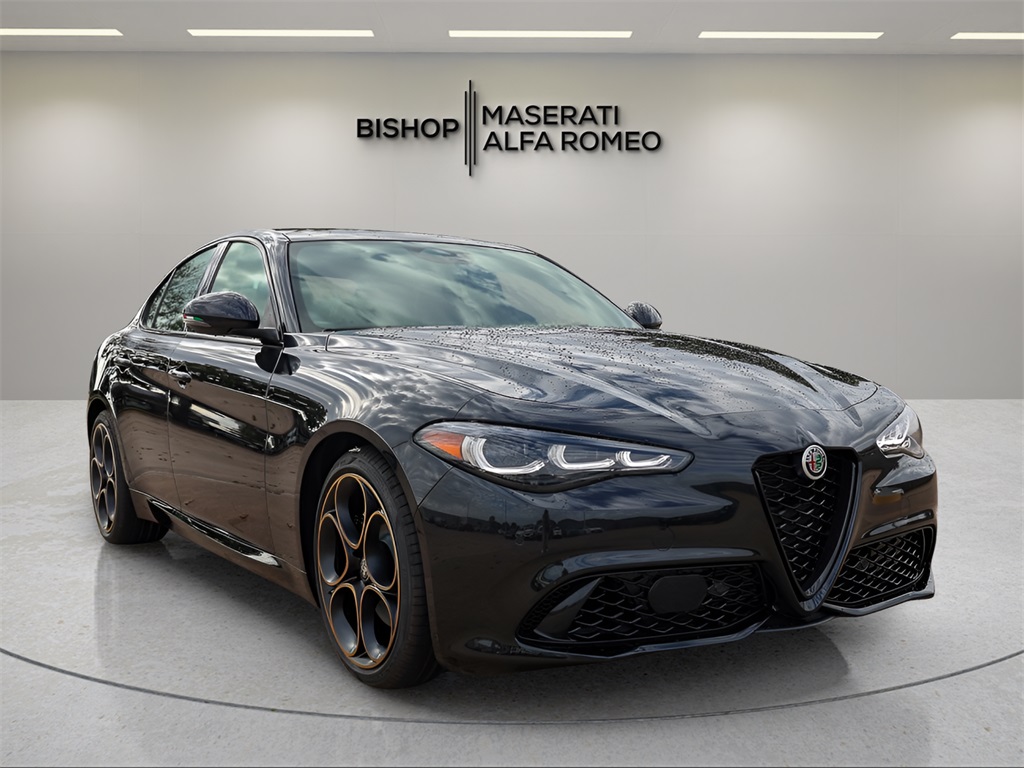 2025 Alfa Romeo Giulia Intensa's photo