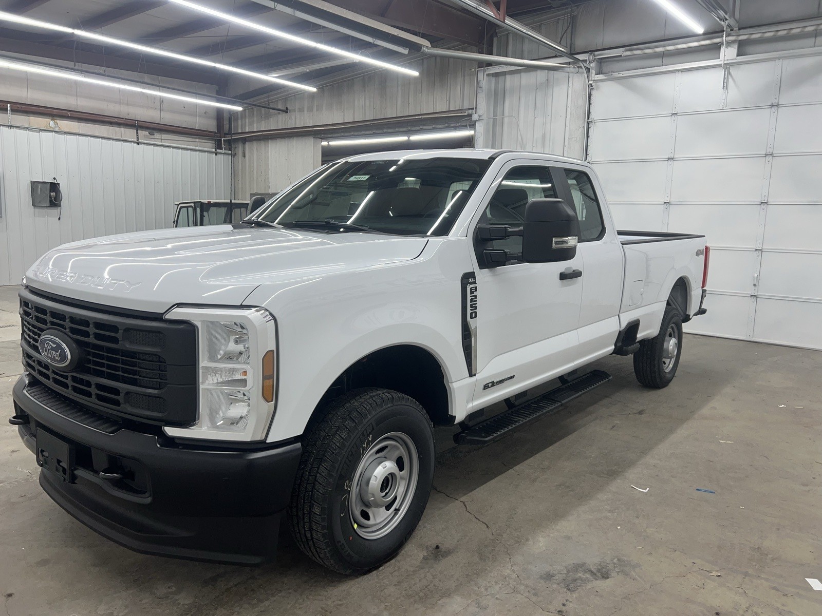 2025 Ford F-250 Super Duty XL's photo