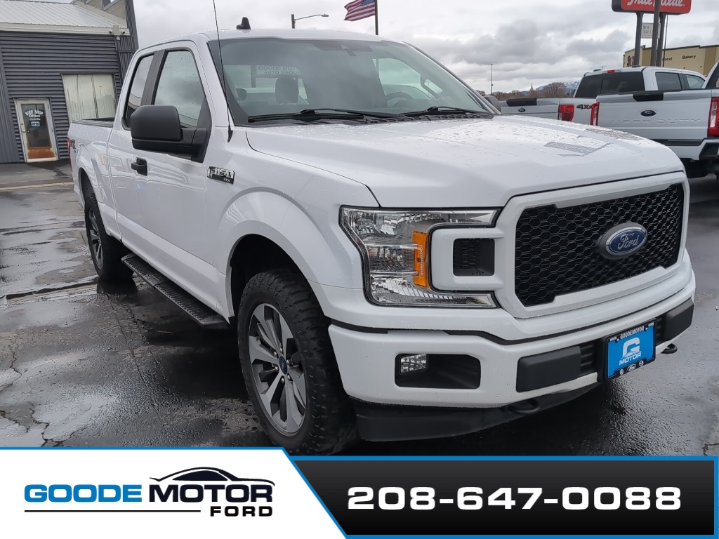 2020 Ford F-150 XL's photo