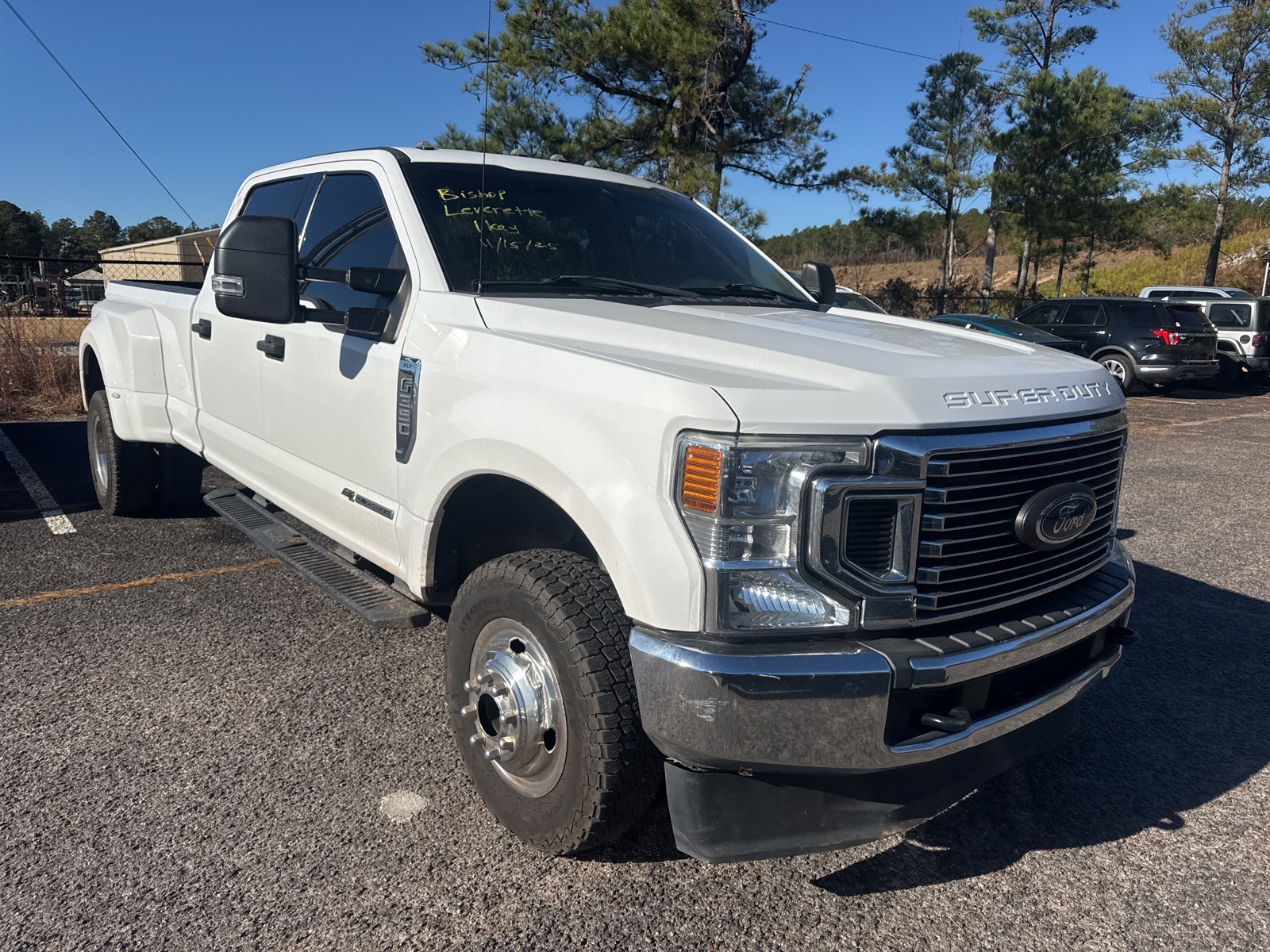 2021 Ford F-350 Super Duty XLT's photo