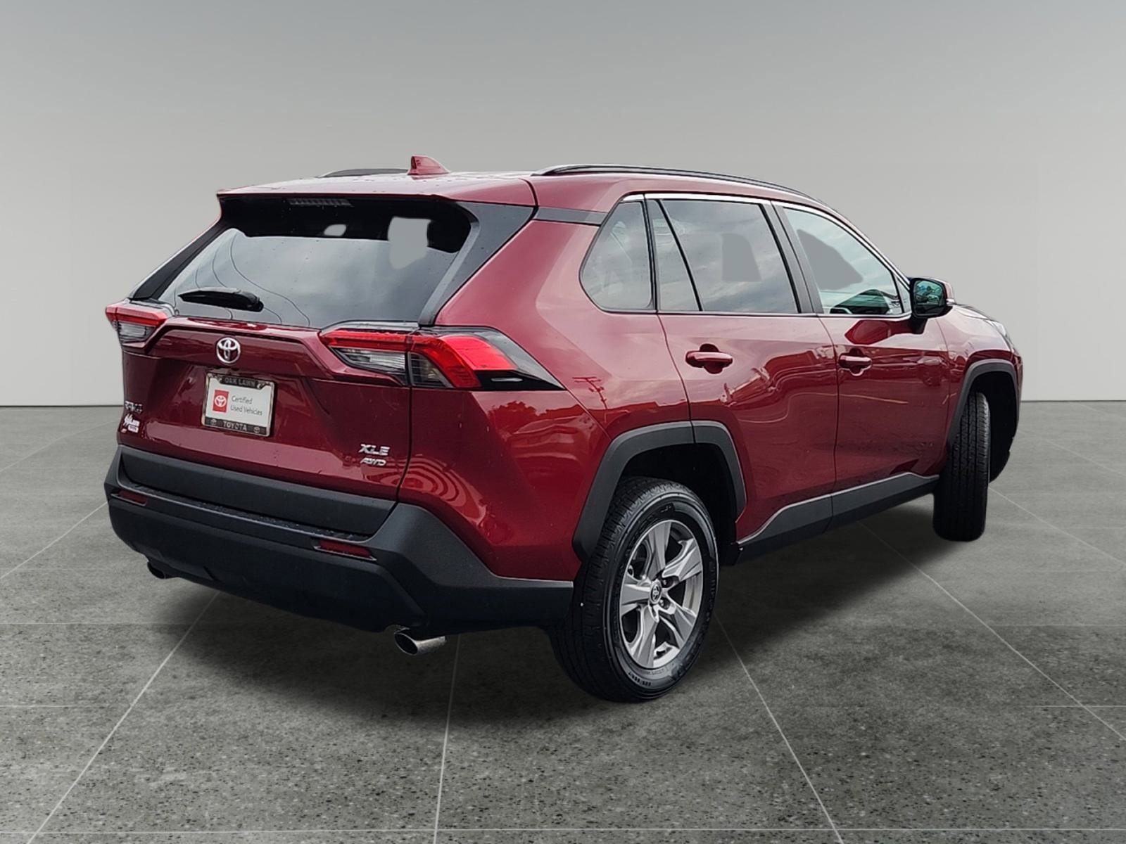 2025 Toyota RAV4 XLE photo 6