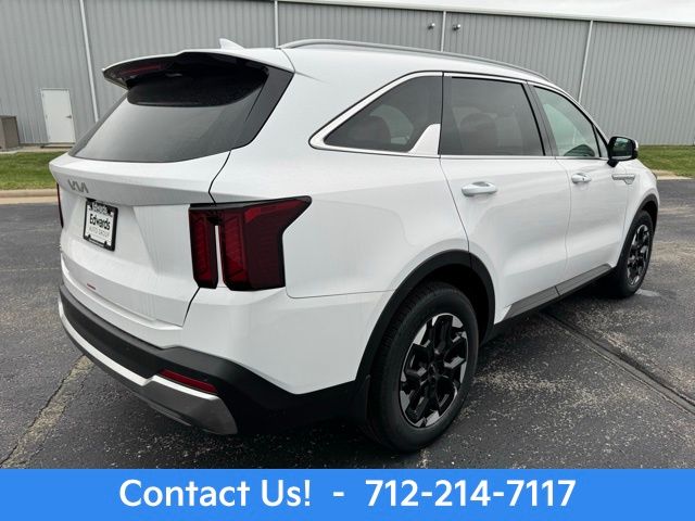 2025 Kia Sorento S photo 3