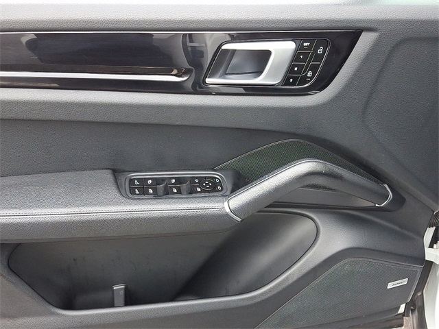 2019 Porsche Cayenne Base photo 12