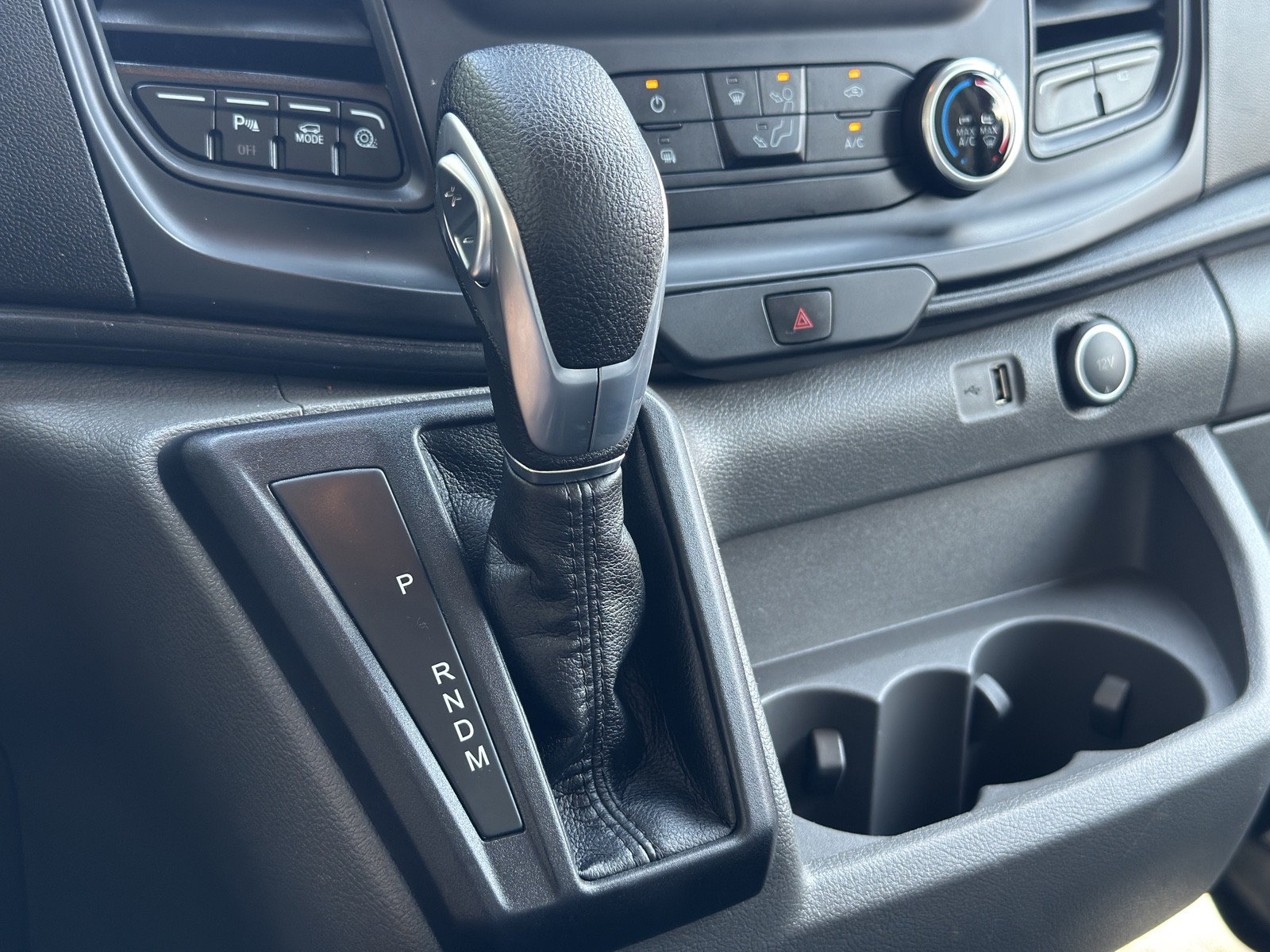 2020 Ford Transit photo 16