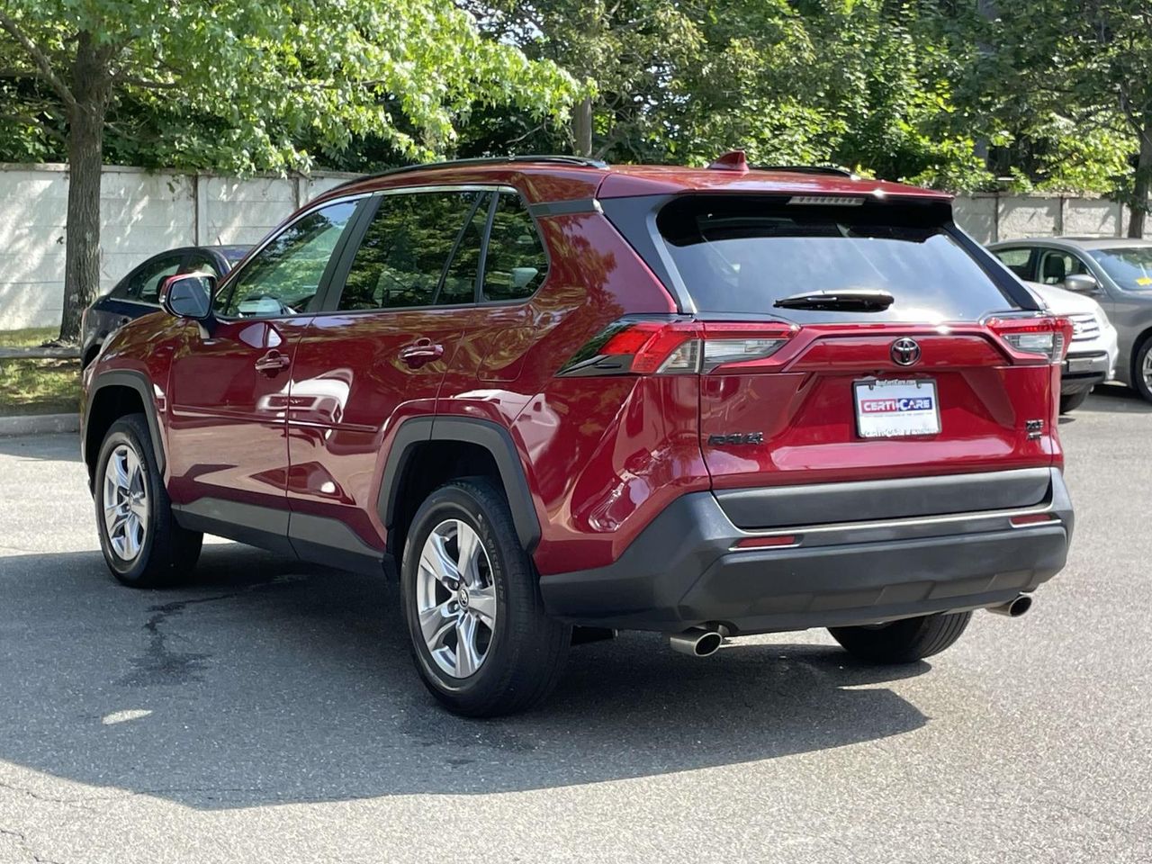 2022 Toyota RAV4 XLE photo 4