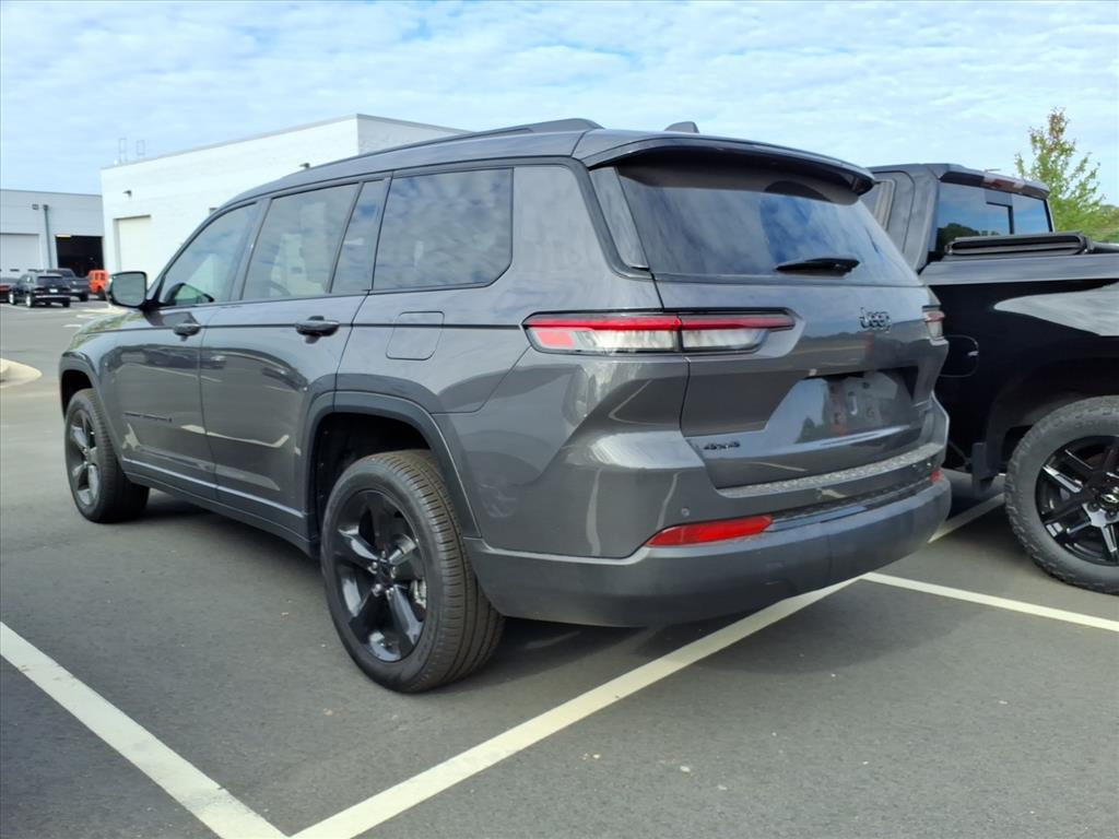 2025 Jeep Grand Cherokee Limited photo 6