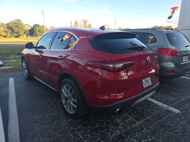 2019 Alfa Romeo Stelvio Base photo 2