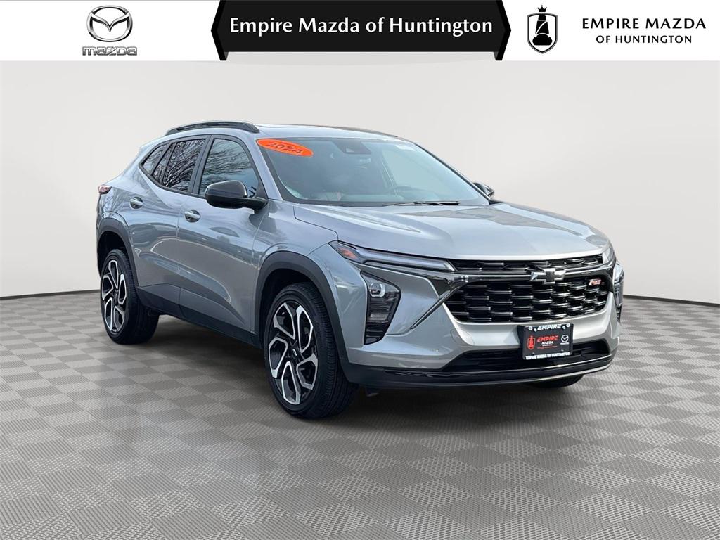 2024 Chevrolet Trax RS's photo