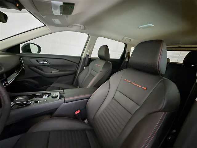 2026 Nissan Rogue SV photo 2