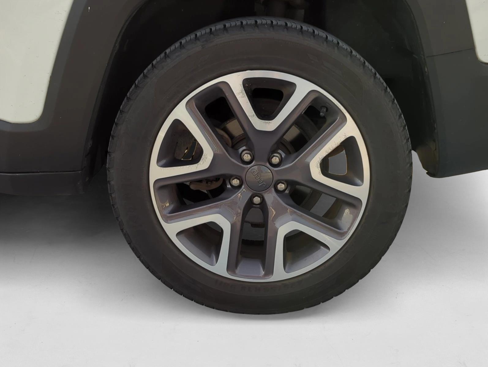 2016 Jeep Renegade Latitude photo 9