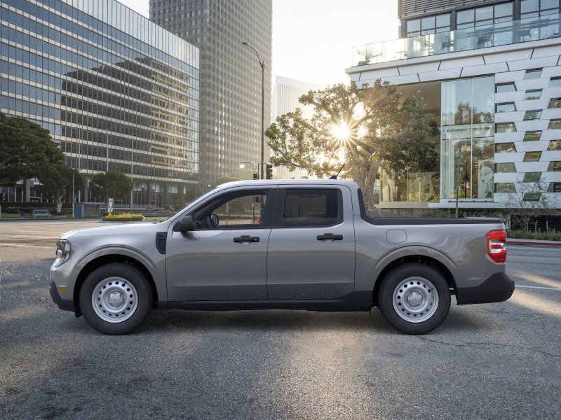 2025 Ford Maverick XL photo 4