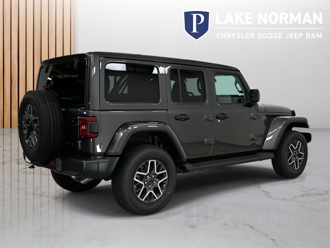 2025 Jeep Wrangler Sahara photo 4