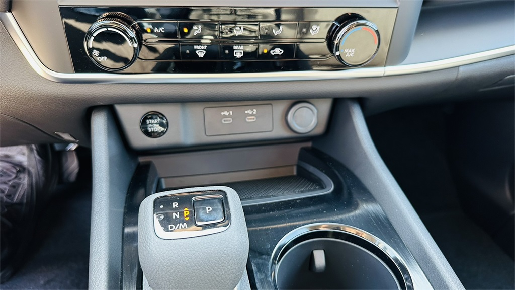 2026 Nissan Rogue S photo 23