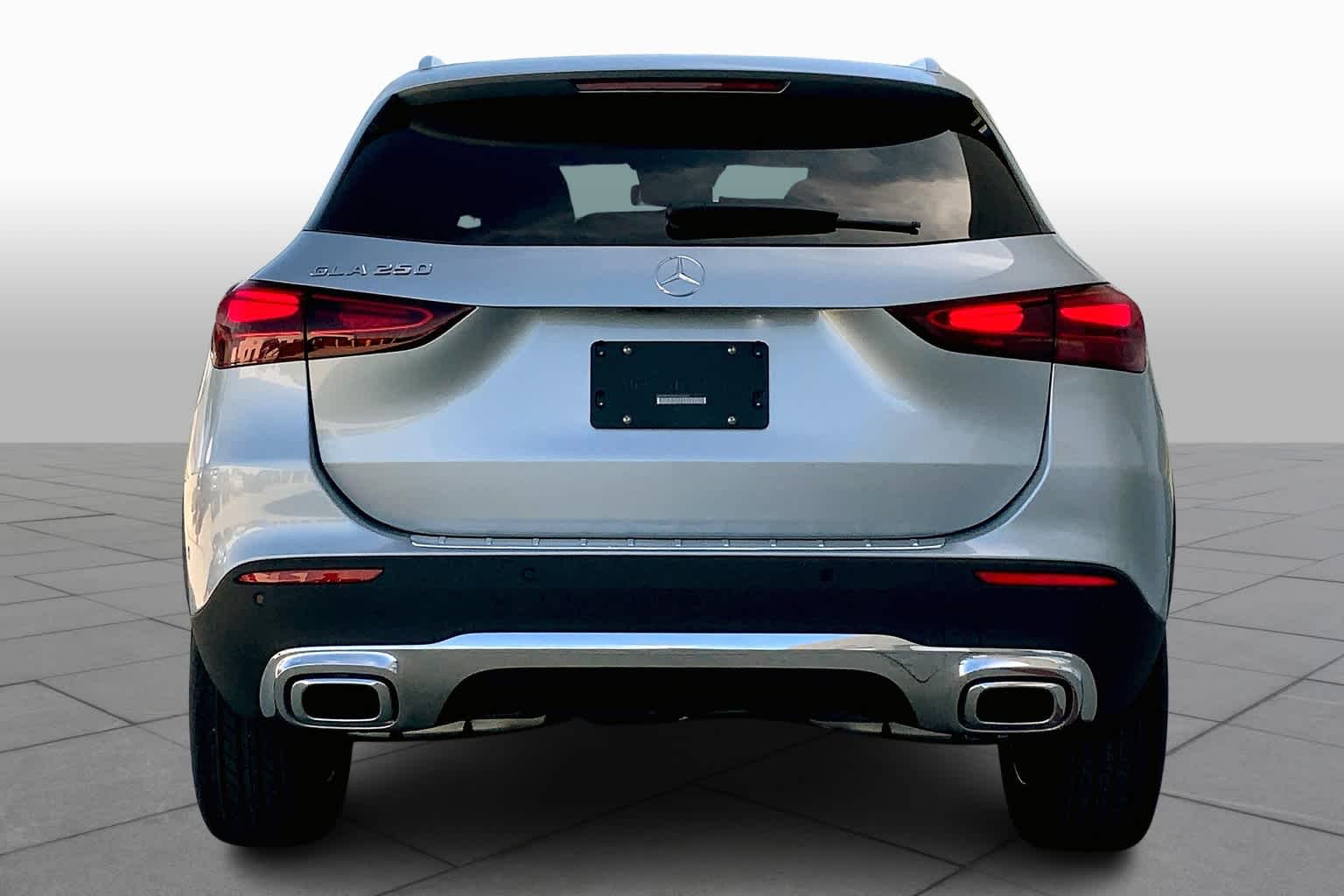 2024 Mercedes Benz GLA 250 photo 4