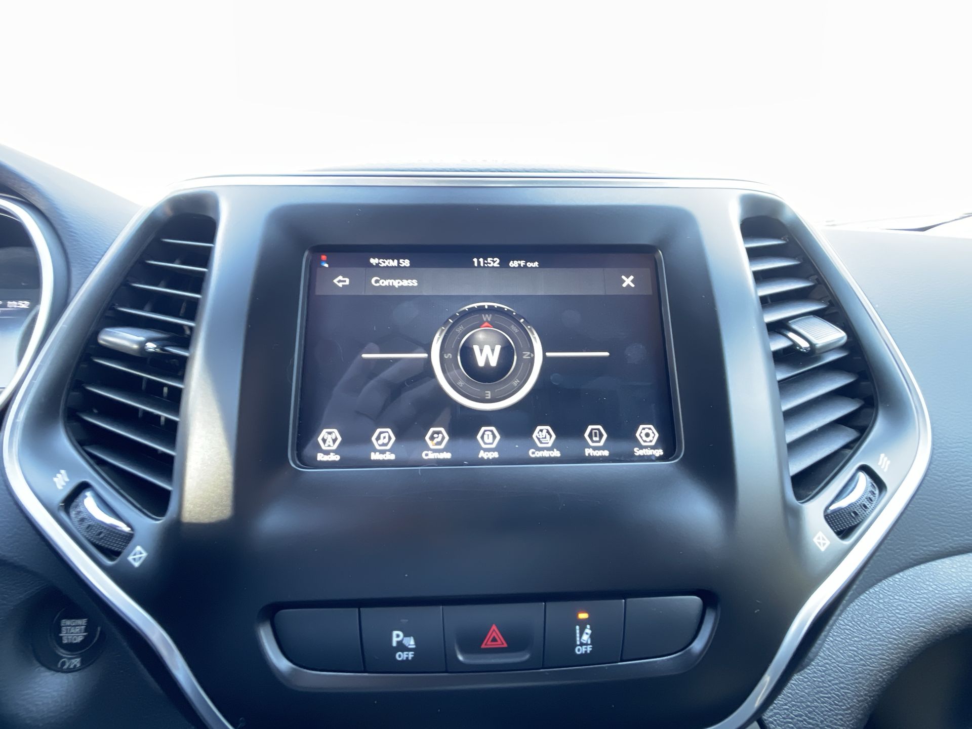 2021 Jeep Cherokee Latitude Lux photo 45