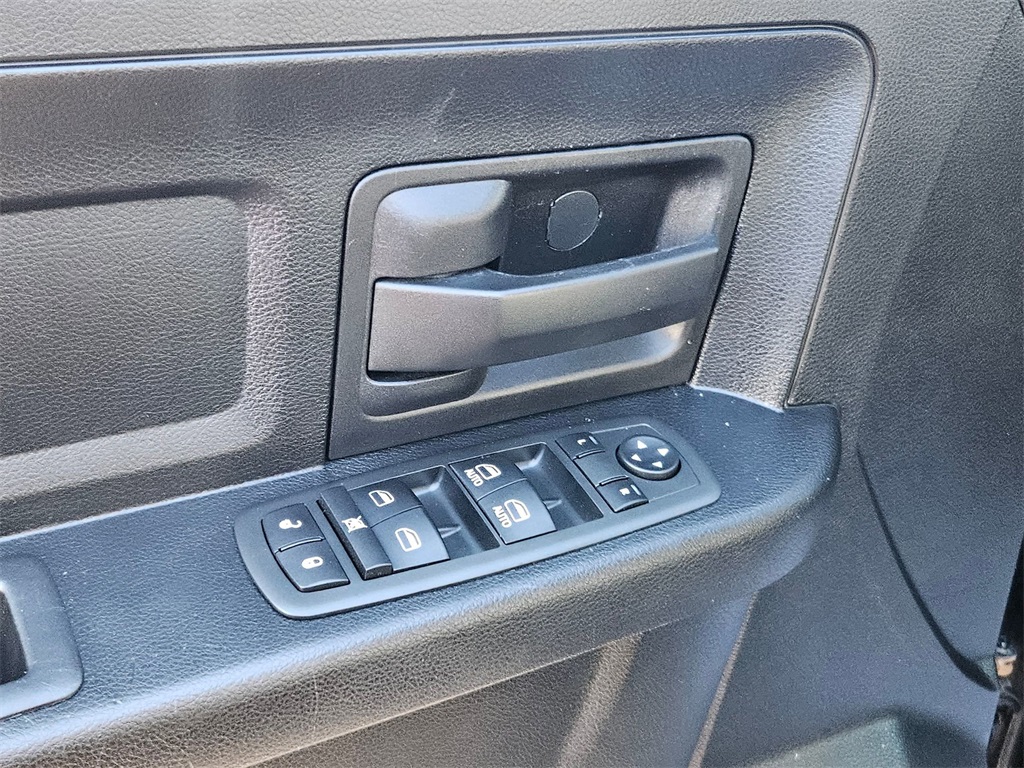 2013 Ram 1500 Tradesman Express photo 11