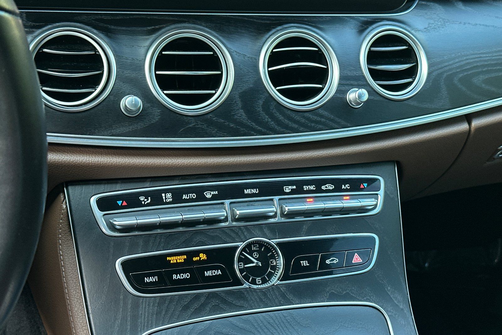 2020 Mercedes Benz E 350 Sedan photo 16