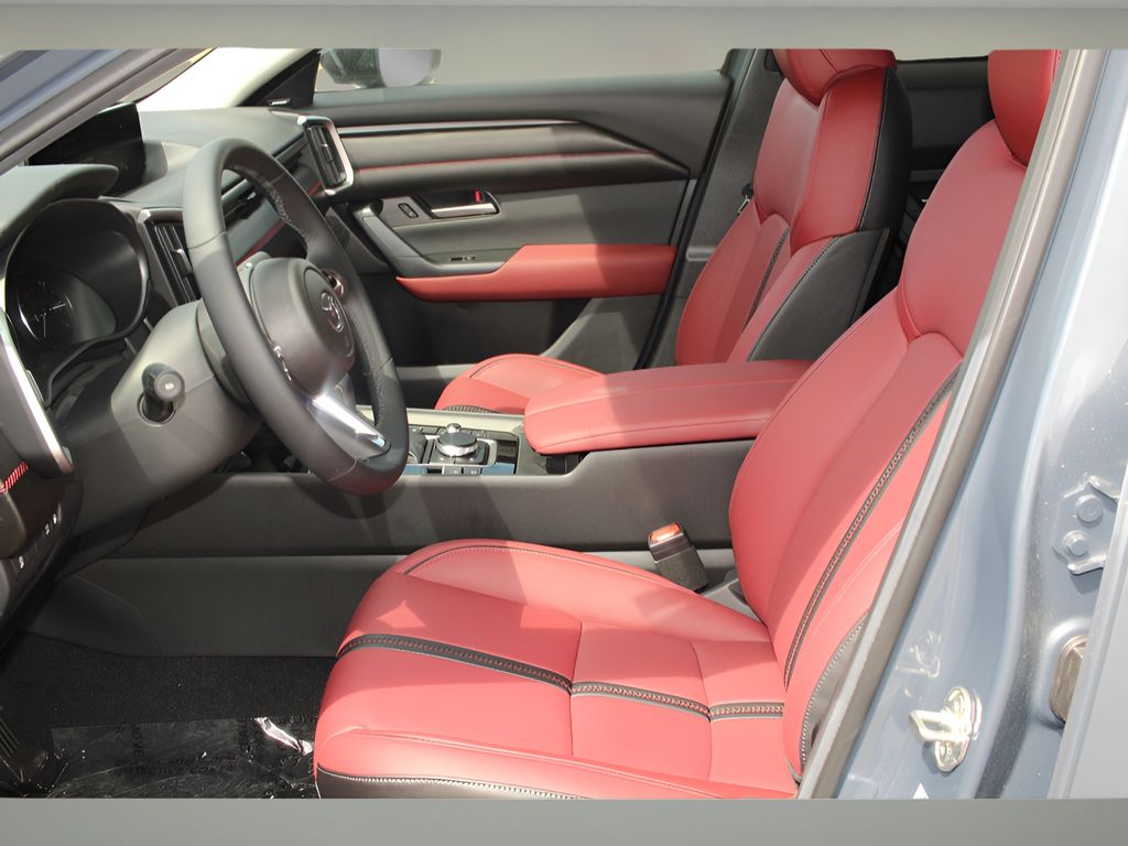 2025 Mazda CX-50 Premium photo 10