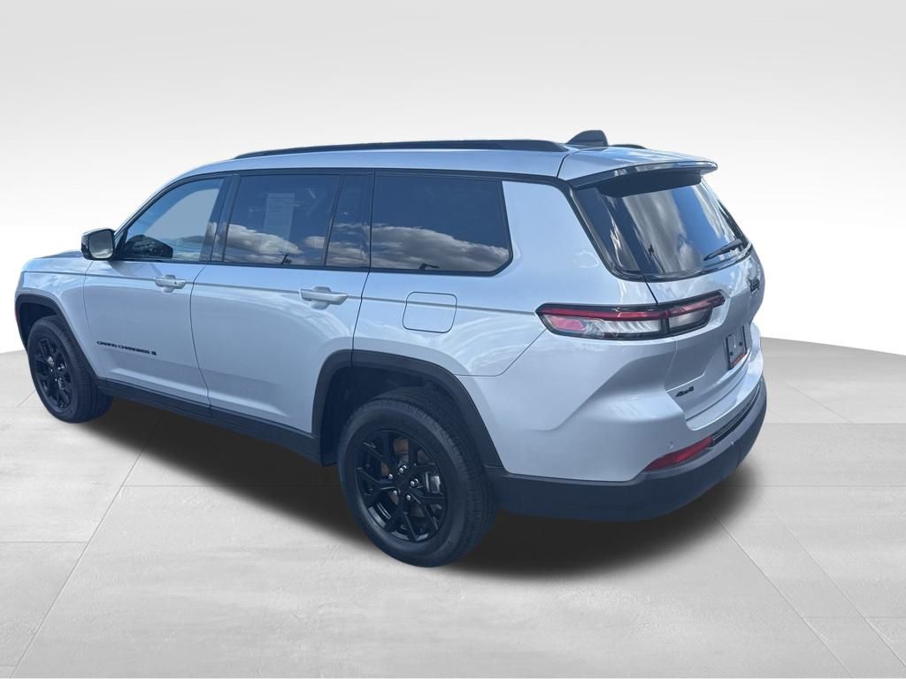 2025 Jeep Grand Cherokee Altitude X photo 3