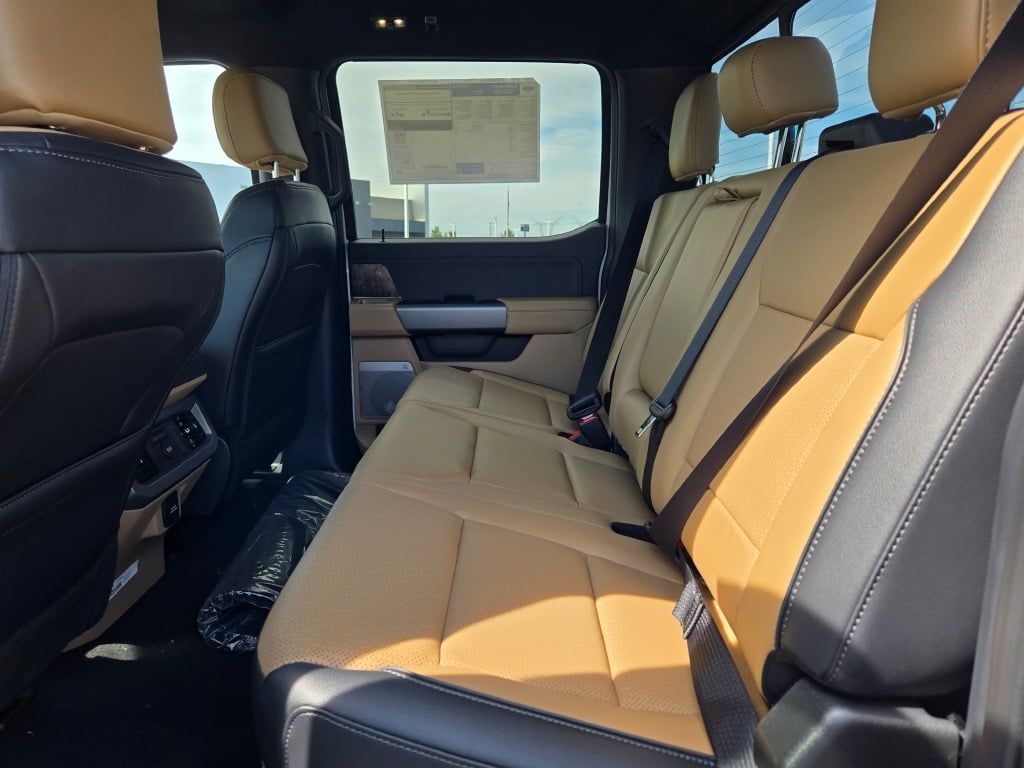 2026 Ford F-350 Lariat photo 16