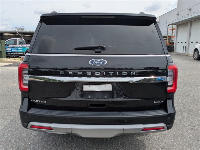 2024 Ford Expedition MAX Limited photo 3