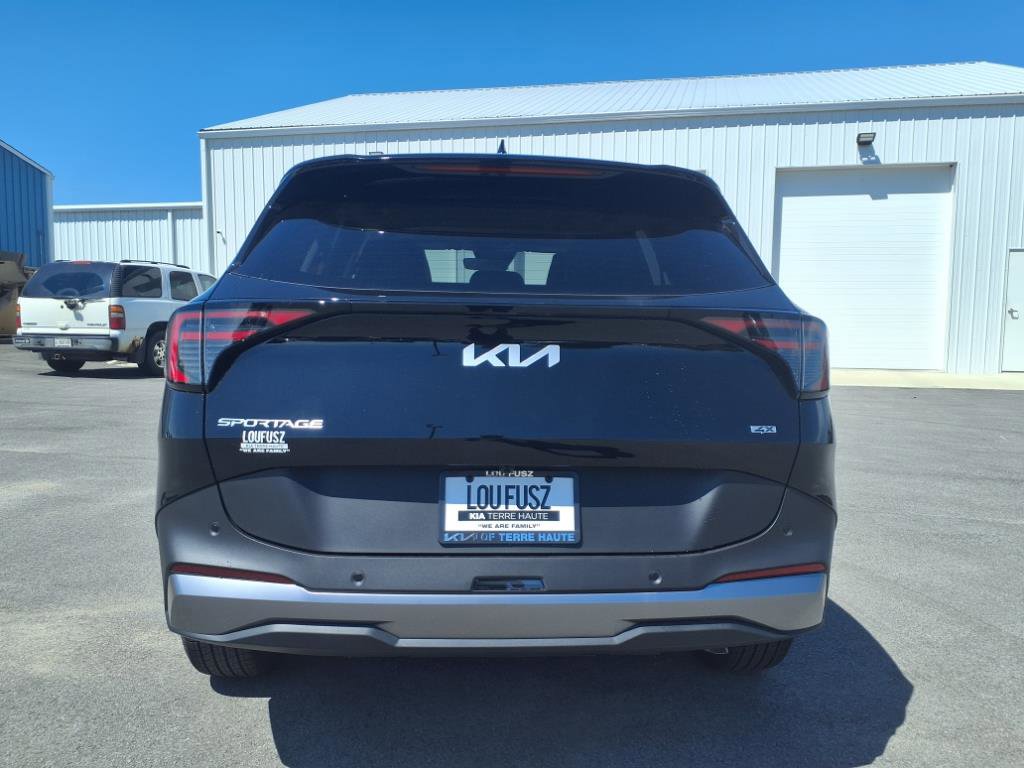 2026 Kia Sportage EX photo 2