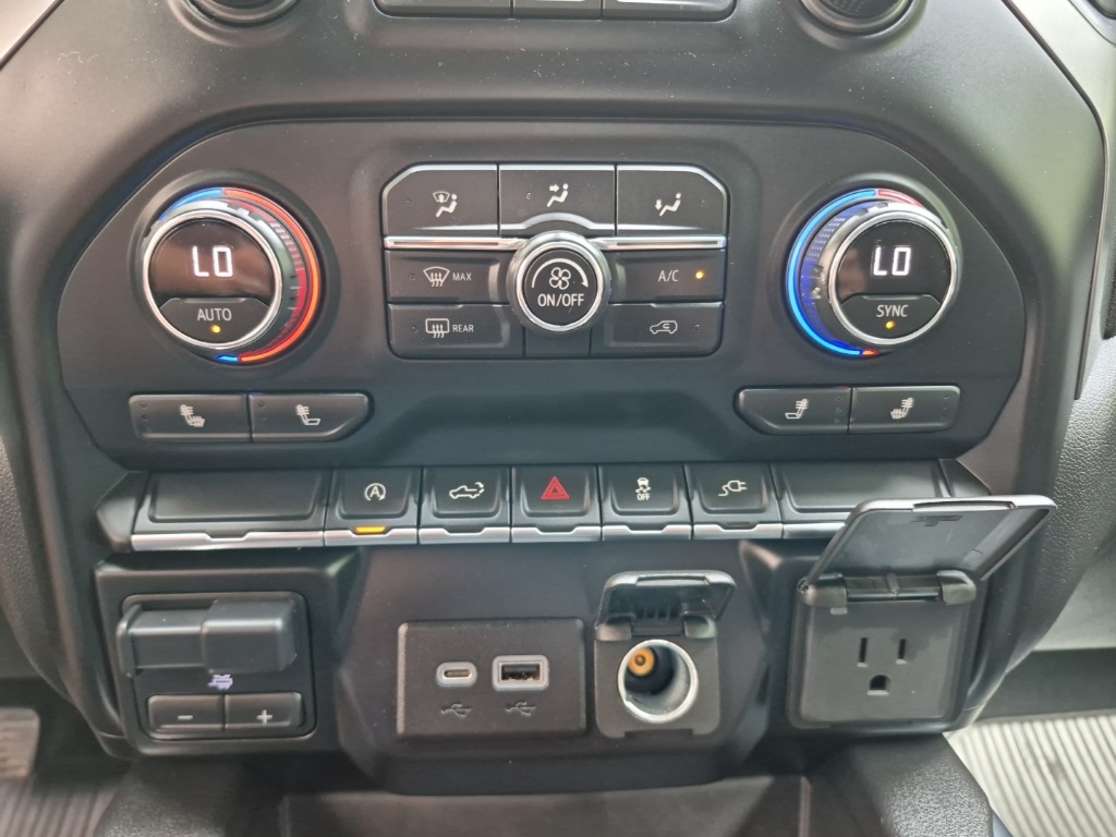 2020 Chevrolet Silverado 1500 RST photo 25