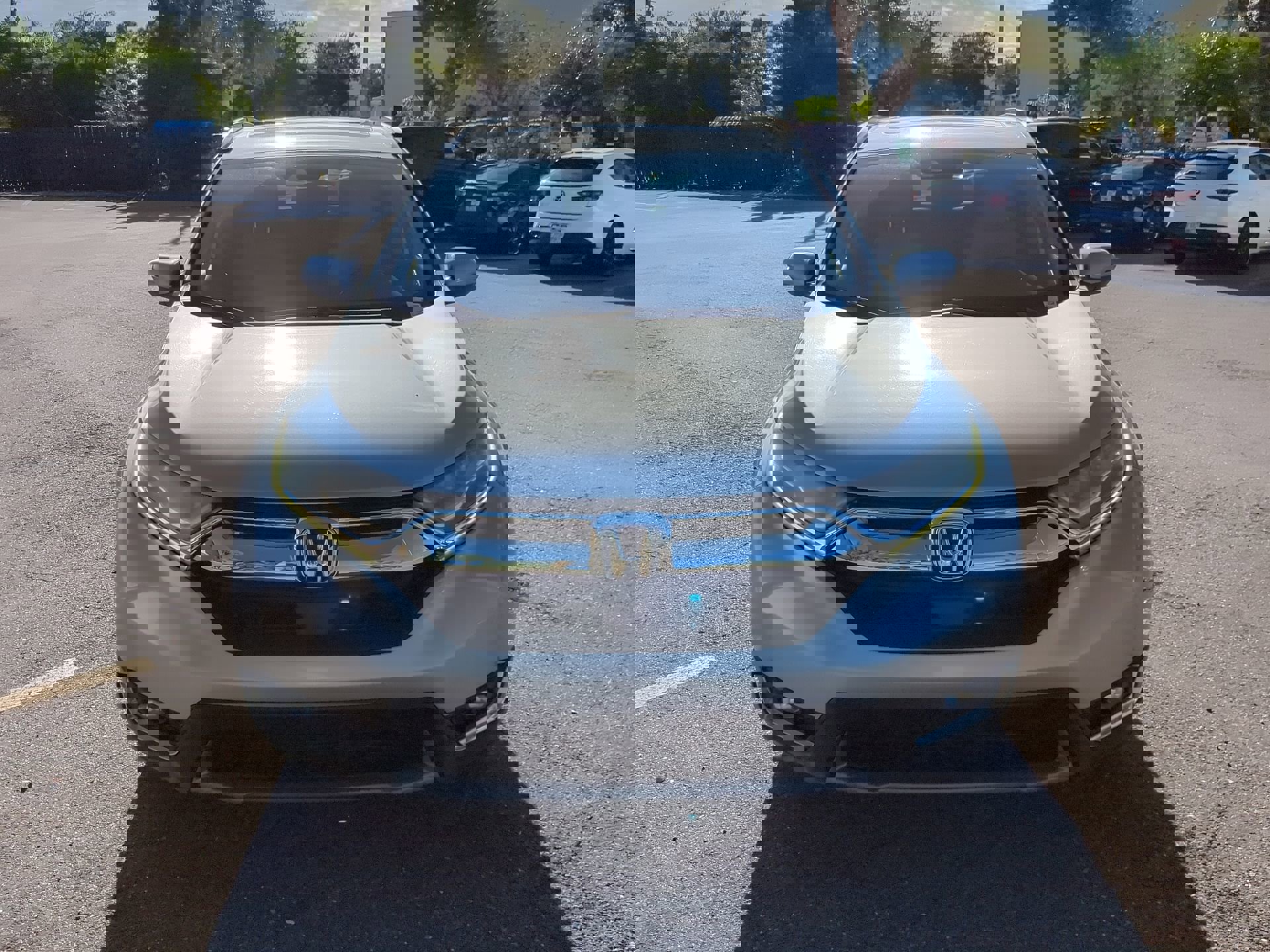 2017 Honda CR-V Touring photo 3