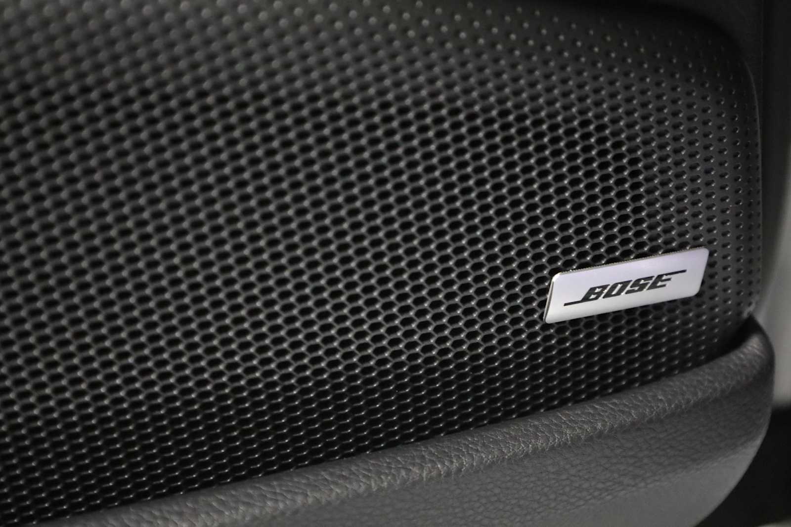 2025 Porsche Panamera 4 photo 15