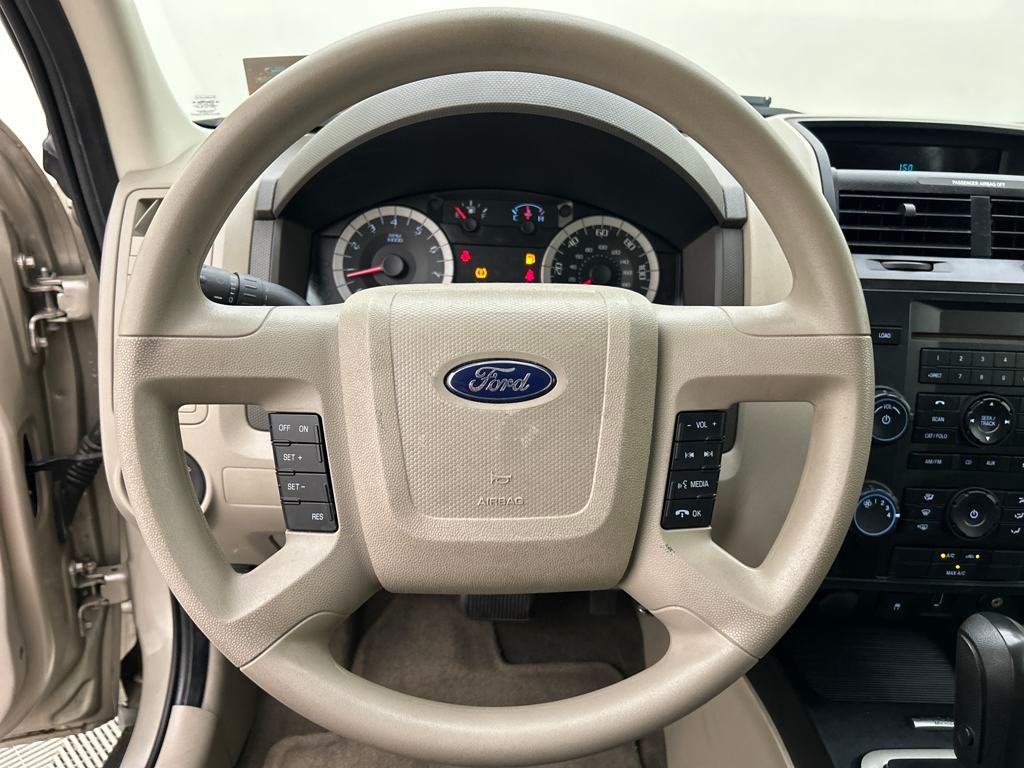 2010 Ford Escape XLS photo 20