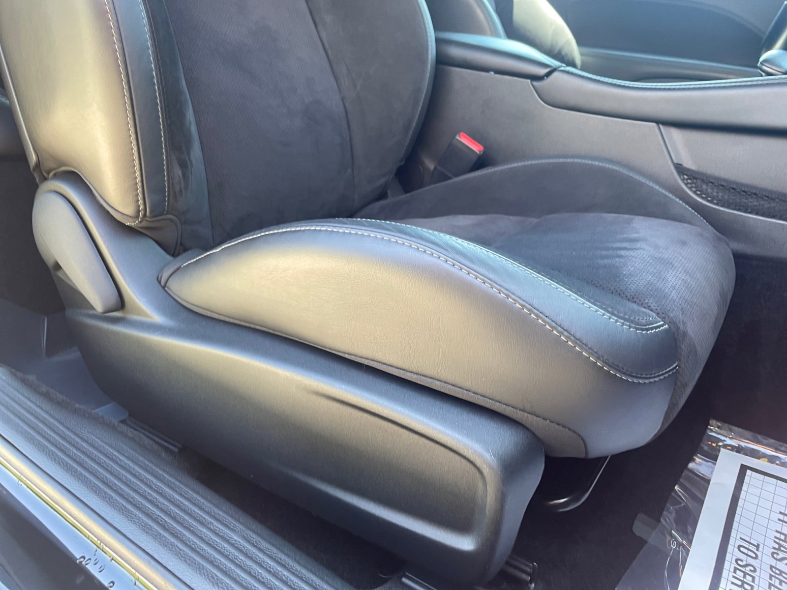2022 Dodge Challenger R/T Shaker photo 28