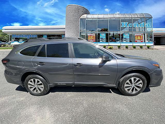 2022 Subaru Outback Premium photo 2